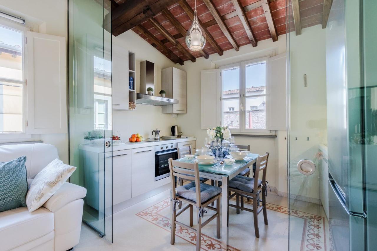 Helene Smart Flat With Elevator Inside Lucca Daire Dış mekan fotoğraf