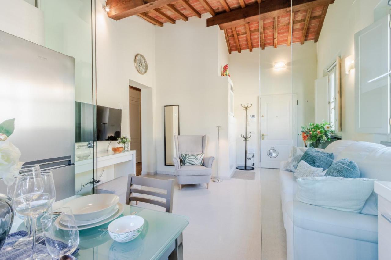 Helene Smart Flat With Elevator Inside Lucca Daire Dış mekan fotoğraf