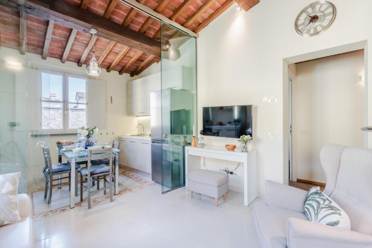 Helene Smart Flat With Elevator Inside Lucca Daire Dış mekan fotoğraf